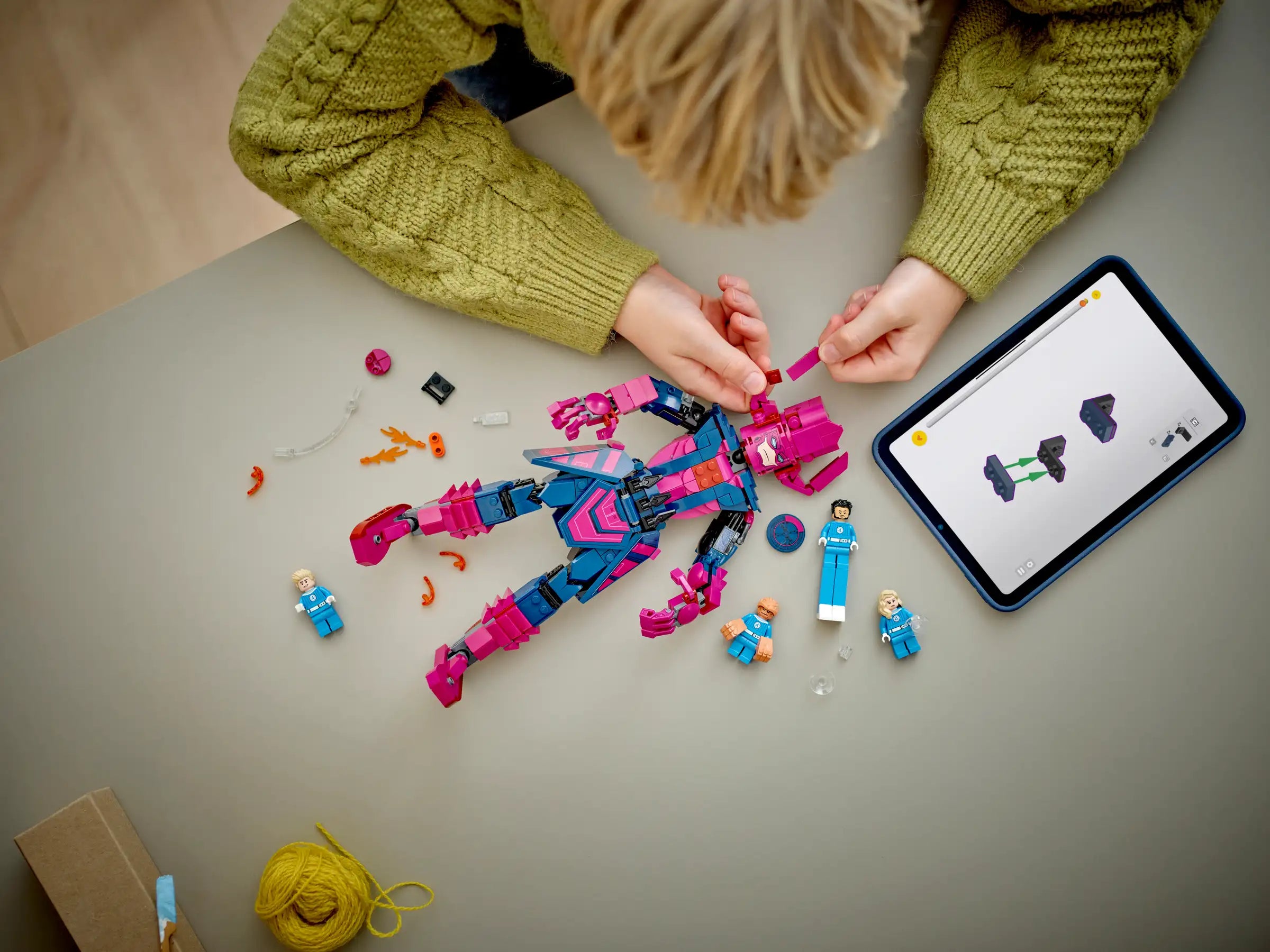 76316  Fantastic Four vs. Galactus Construction Figure